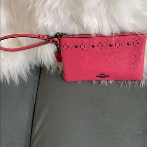 Coach wristlet.  Smoke free home.  Like new.